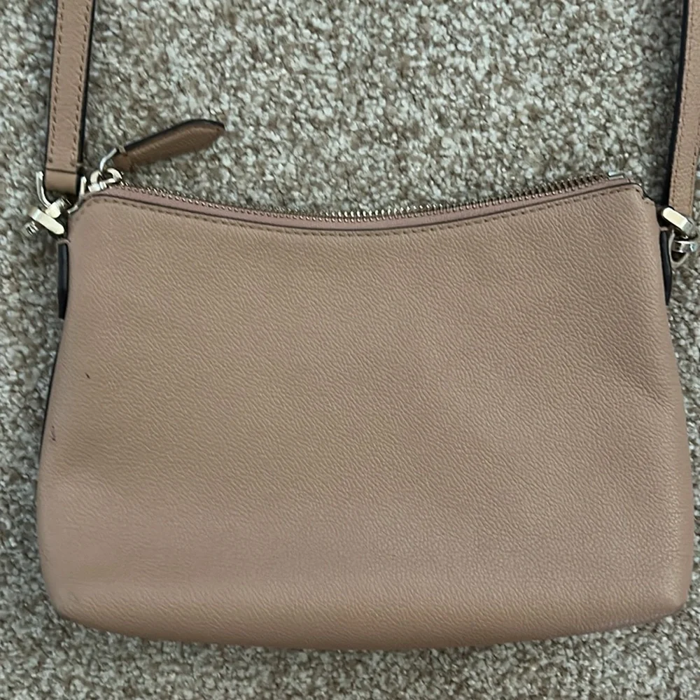 Kate Spade Tan Crossbody Bag with Gold Accents - Picture 5 of 9